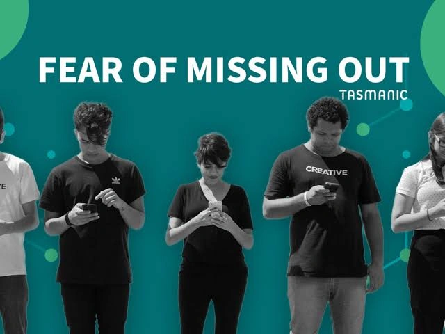 Appropriate use of Fomo Meaning In Text in casual and professional communication